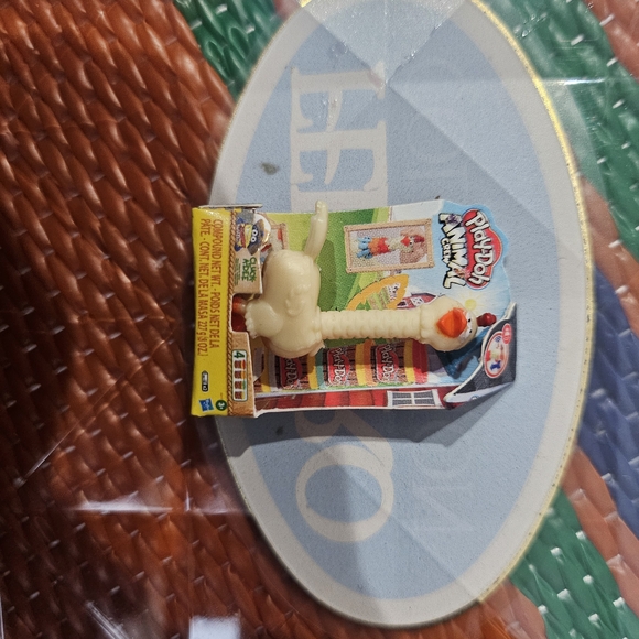 Mini Brands - Picture 4 of 7